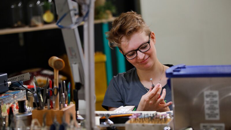 Bijoutier-joaillier CFC / Bijouti&egrave;re-joailli&egrave;re CFC