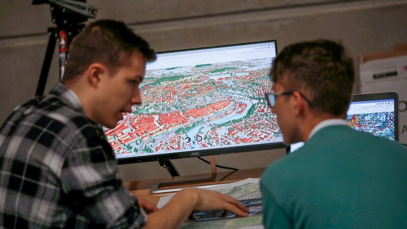 Geomatiker/-in EFZ